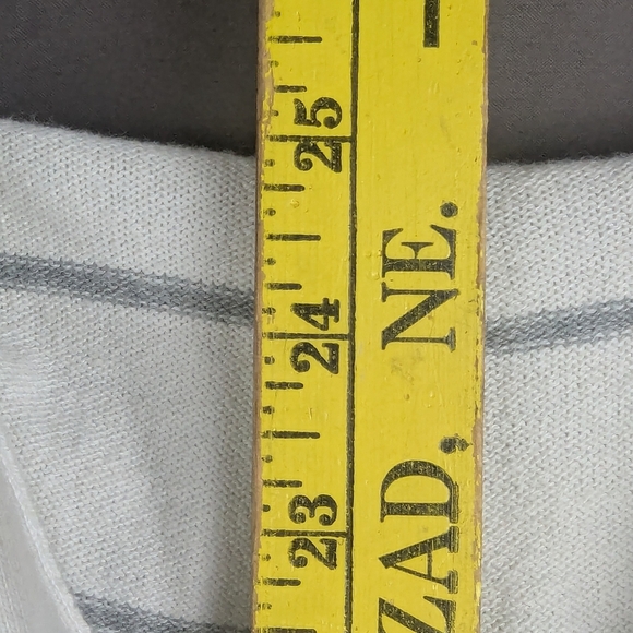 GAP Medium Striped Sweater Hoodie With Pockets Super Condition - Picture 13 of 13